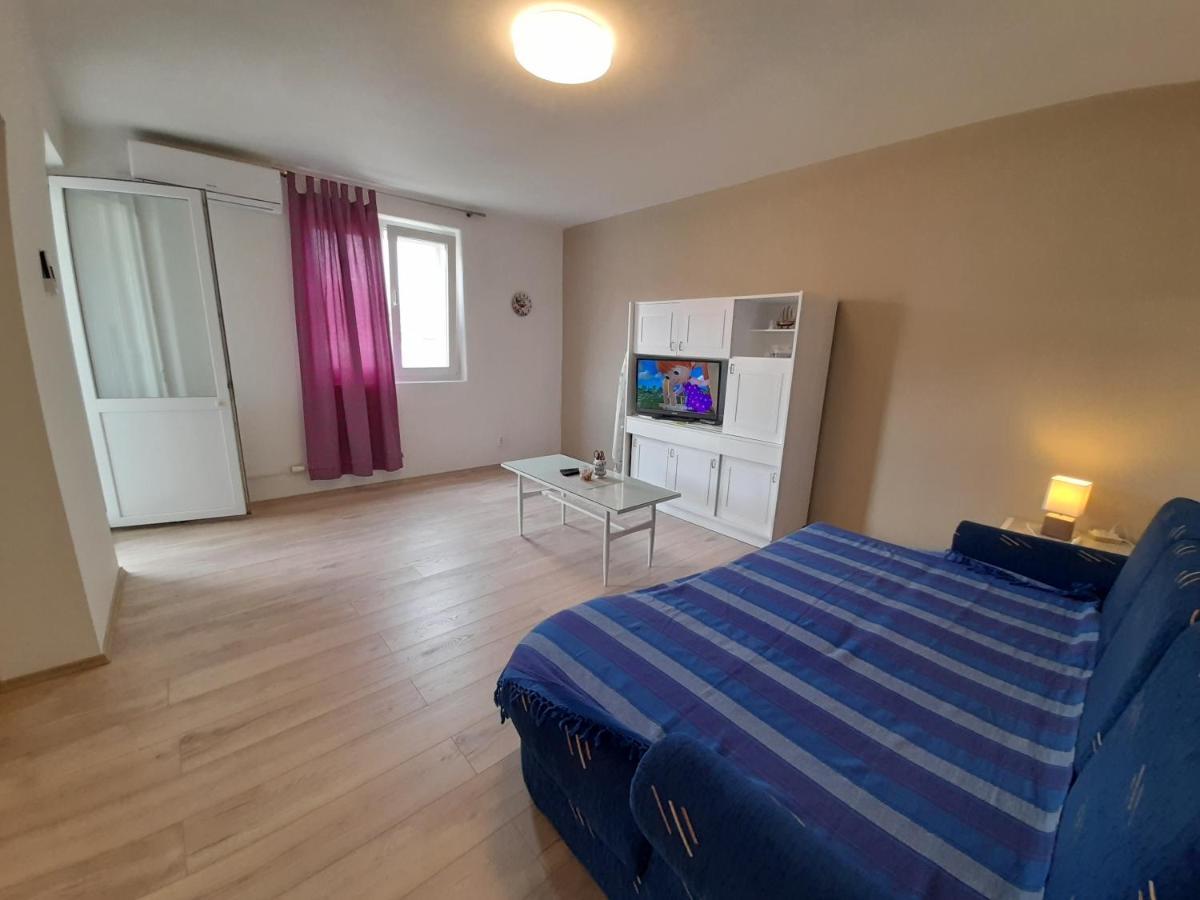 In A Residential Building In The Center Of Pag * Pag Town